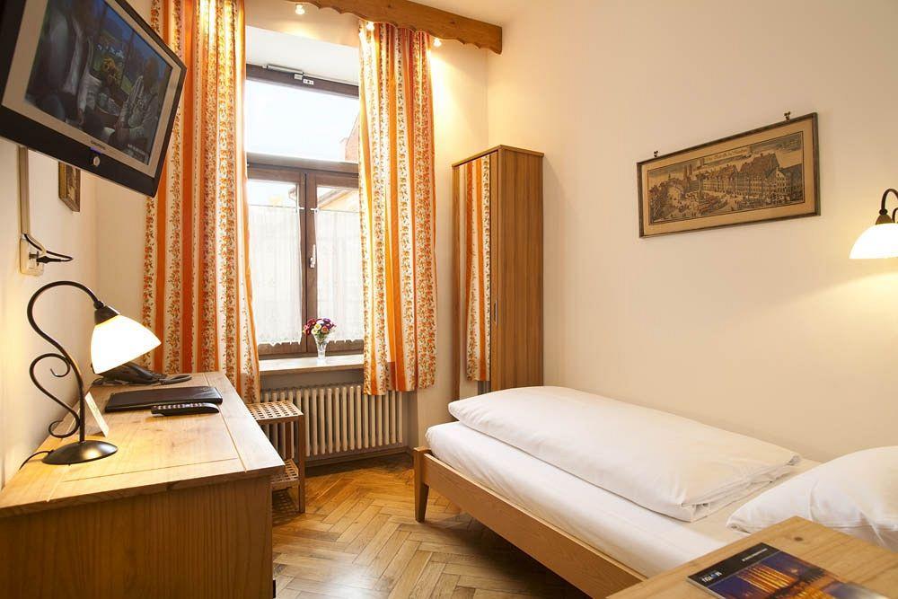 Hotel Hahn Mnichov Exteriér fotografie